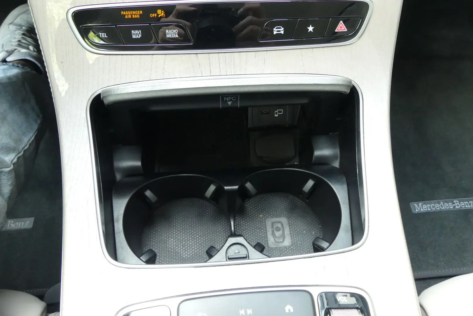E 200 Coupe Avantgarde*Kamera*19
