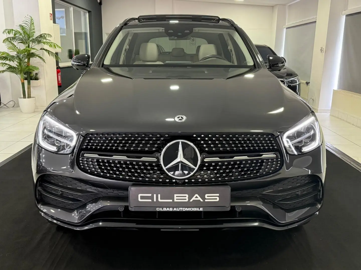 GLC 300 e 4M *PANO*360*BURM*MEMORY*SPUR*DAB*TOTW
