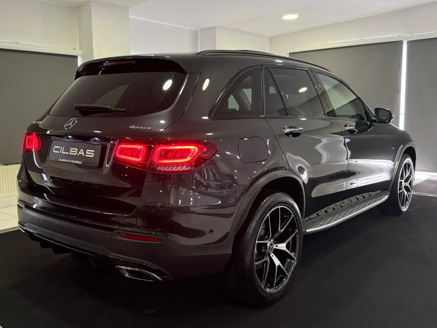 GLC 300 e 4M *PANO*360*BURM*MEMORY*SPUR*DAB*TOTW