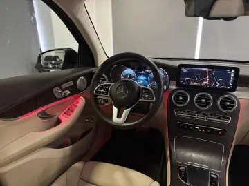 GLC 300 e 4M *PANO*360*BURM*MEMORY*SPUR*DAB*TOTW