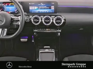 CLA 180 Coupé AMG Line/+Navi+Keyless-Go+Styling
