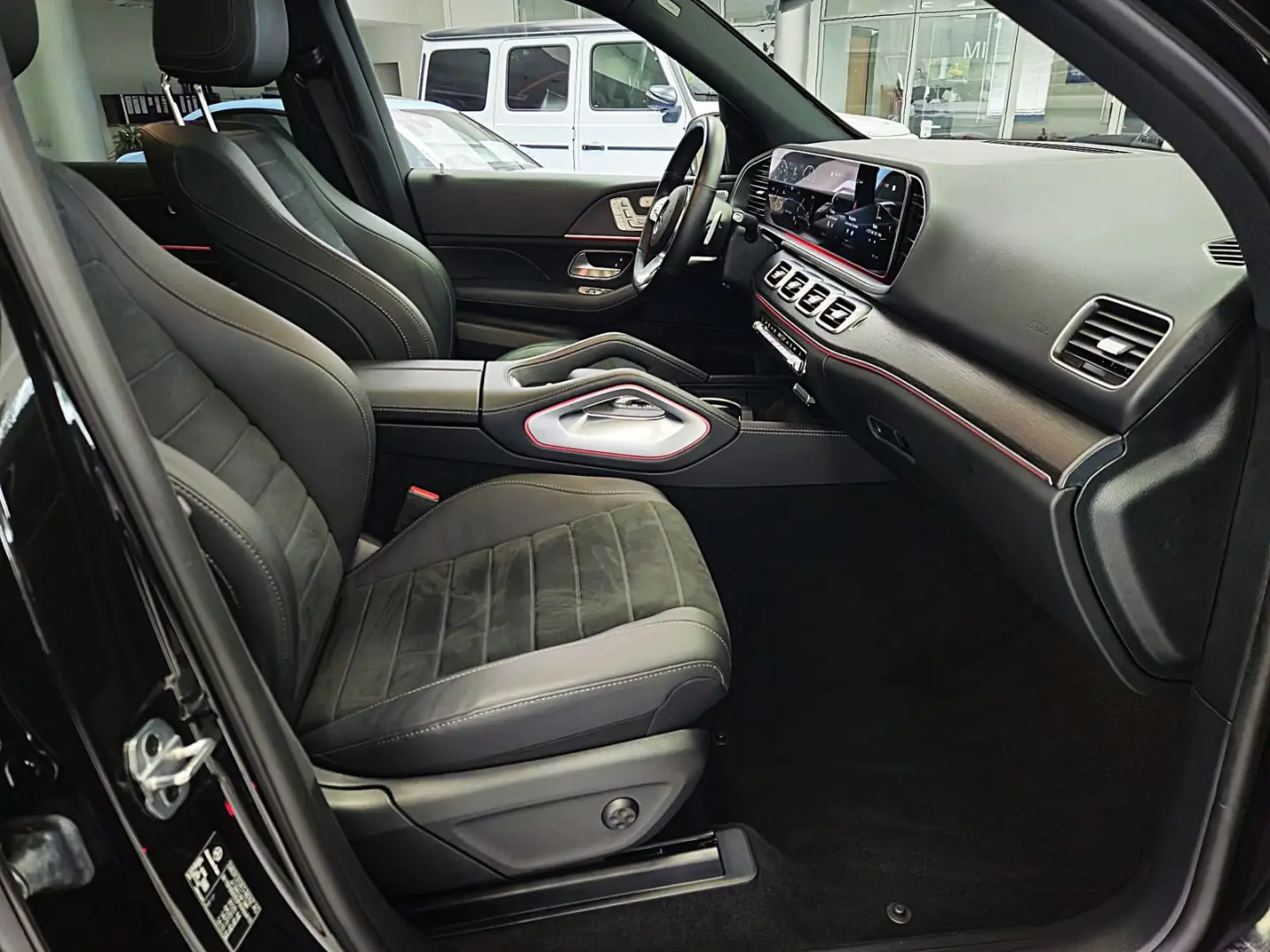 GLE 300 d 4M*AMG*AIRM*PANO*MBEAM*BURM*DISTR*KAM*