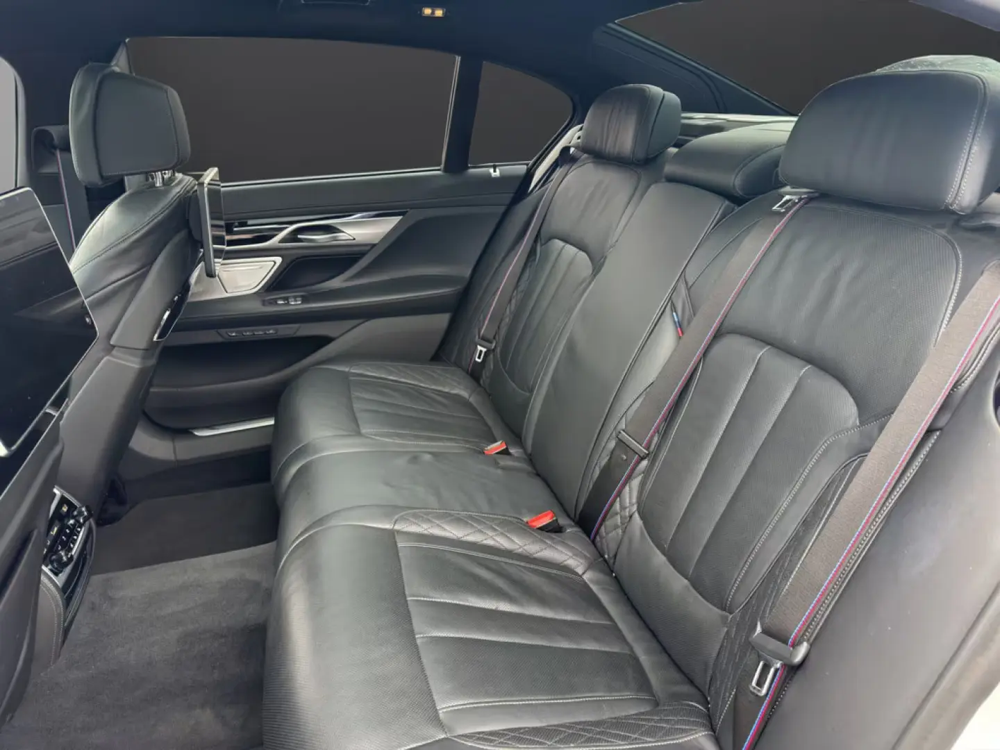 BMW 750 i L xDrive M-SPORT LASER HUD