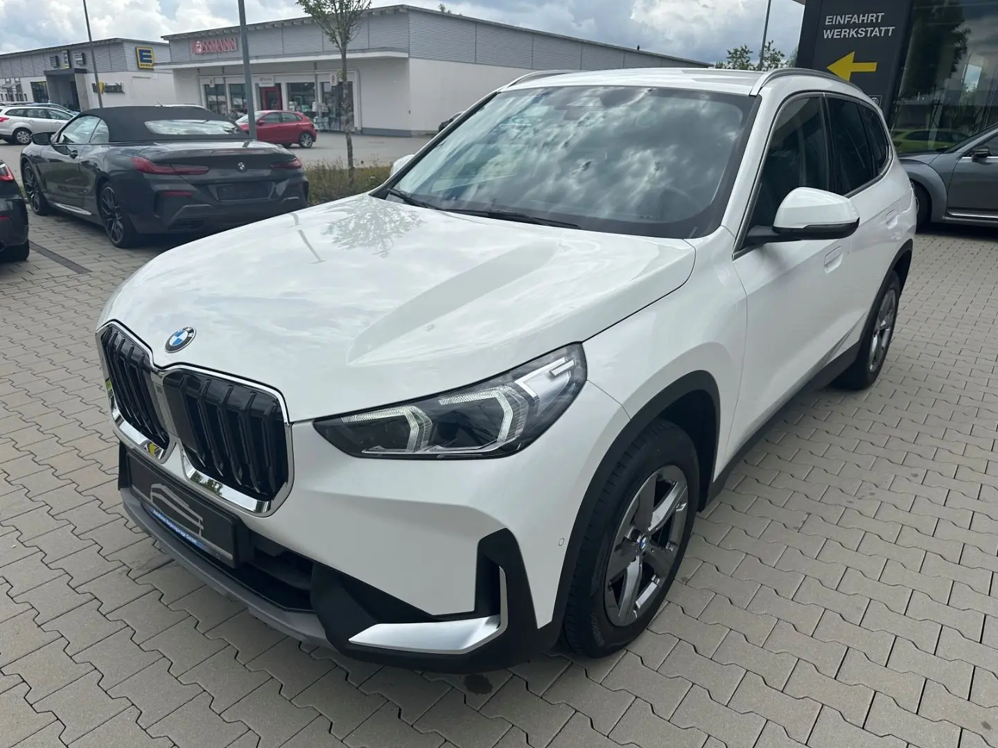 X1 18i sDrive Premium-Paket AHK ACC LED SHZ