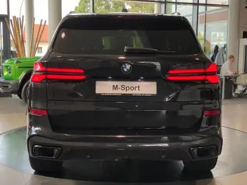 X5 40d M-Sport Pro M-Sitze Pano Sbel AHK ACC H&K