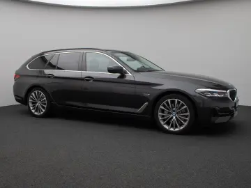 530e xD Panorama DAB CockPitPro Alarm PDC 19Zoll