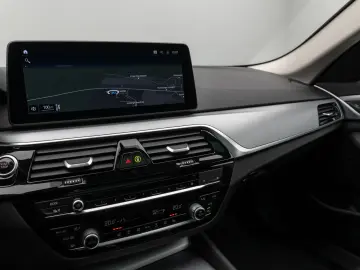 530e xD Panorama DAB CockPitPro Alarm PDC 19Zoll
