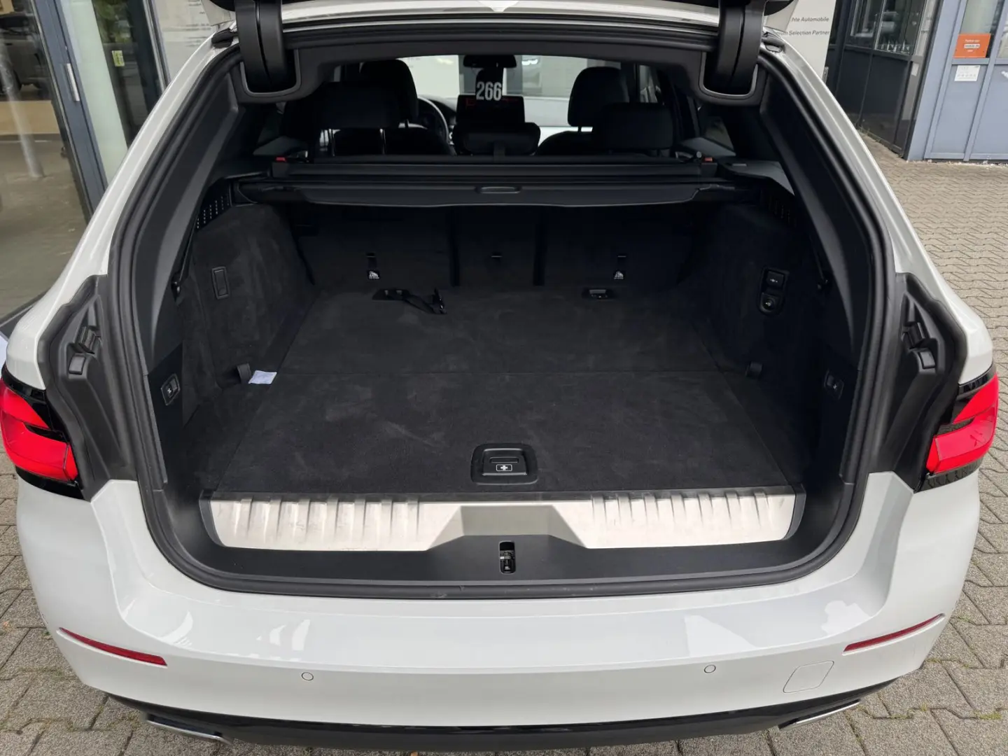 530e Touring AHK RFK SHZ 2.j Garantie HiFi