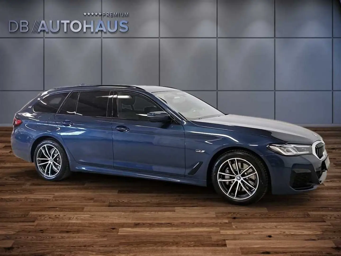 530e Touring Sport-Steptronic M Sportpaket