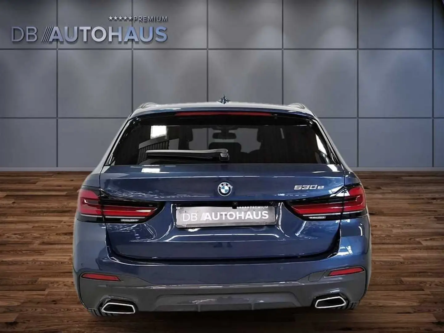 530e Touring Sport-Steptronic M Sportpaket