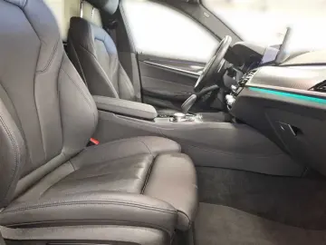 530e Touring Sport-Steptronic M Sportpaket