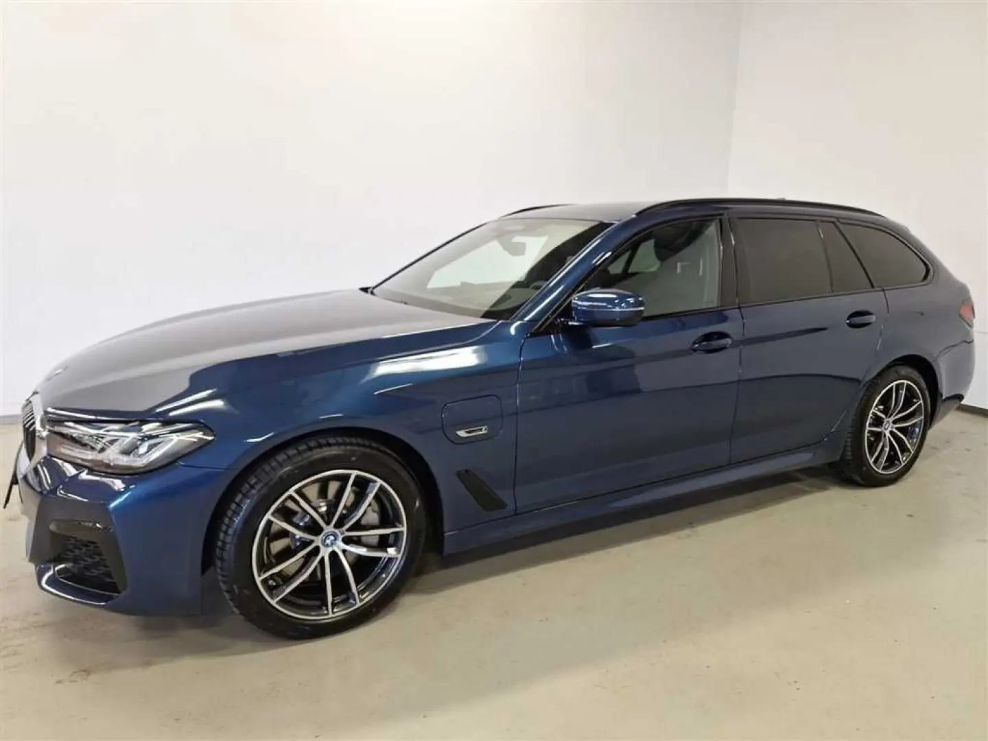 530e Touring Sport-Steptronic M Sportpaket