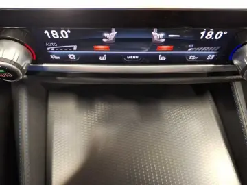 530e Touring Sport-Steptronic M Sportpaket