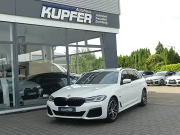 530 e Touring M Sportpak. ACC+AHK°Laser°Prof°HUP