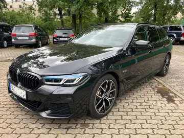 Touring 530 e xDrive M Sport HUD Pano AHK