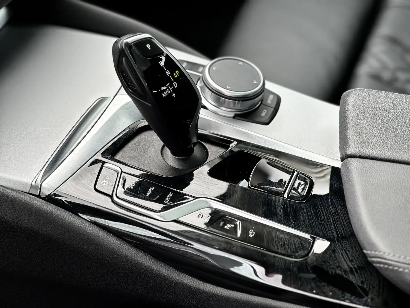 530e xDrive Touring DAB LED WLAN Pano.Dach RFK