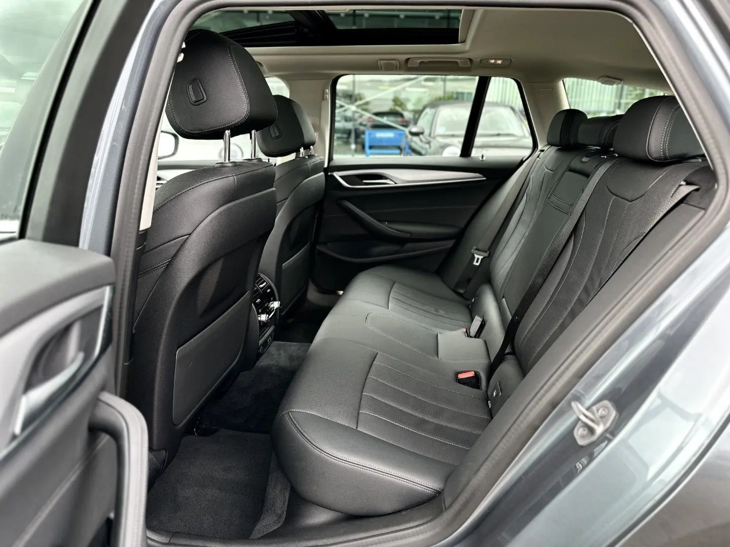 530e xDrive Touring DAB LED WLAN Pano.Dach RFK