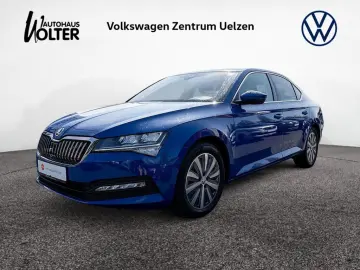Superb 2.0 TDI Ambition KAMERA NAVI AHK ACC LED