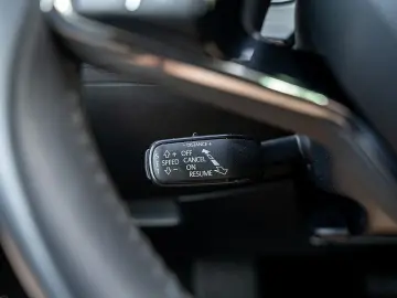 Superb 2.0 TDI Ambition KAMERA NAVI AHK ACC LED
