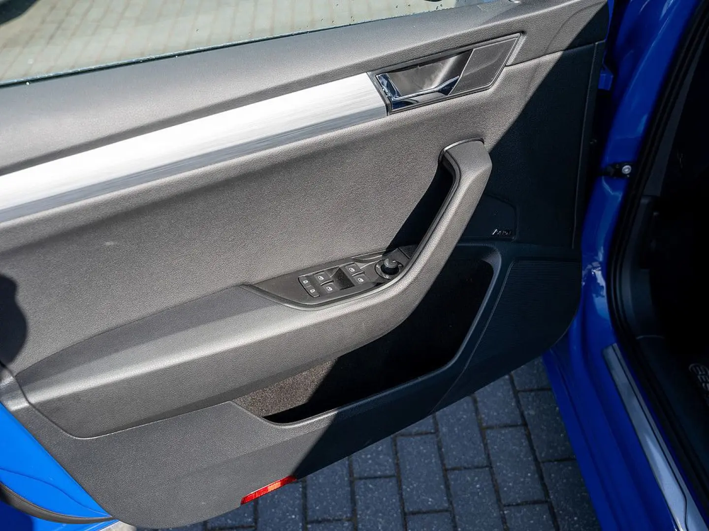 Superb 2.0 TDI Ambition KAMERA NAVI AHK ACC LED