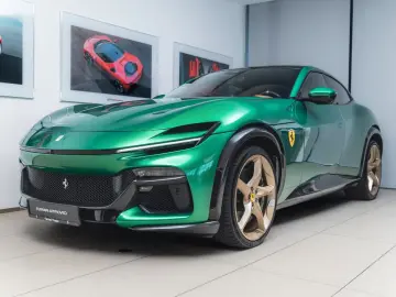 Purosangue V12 DCT 4WD