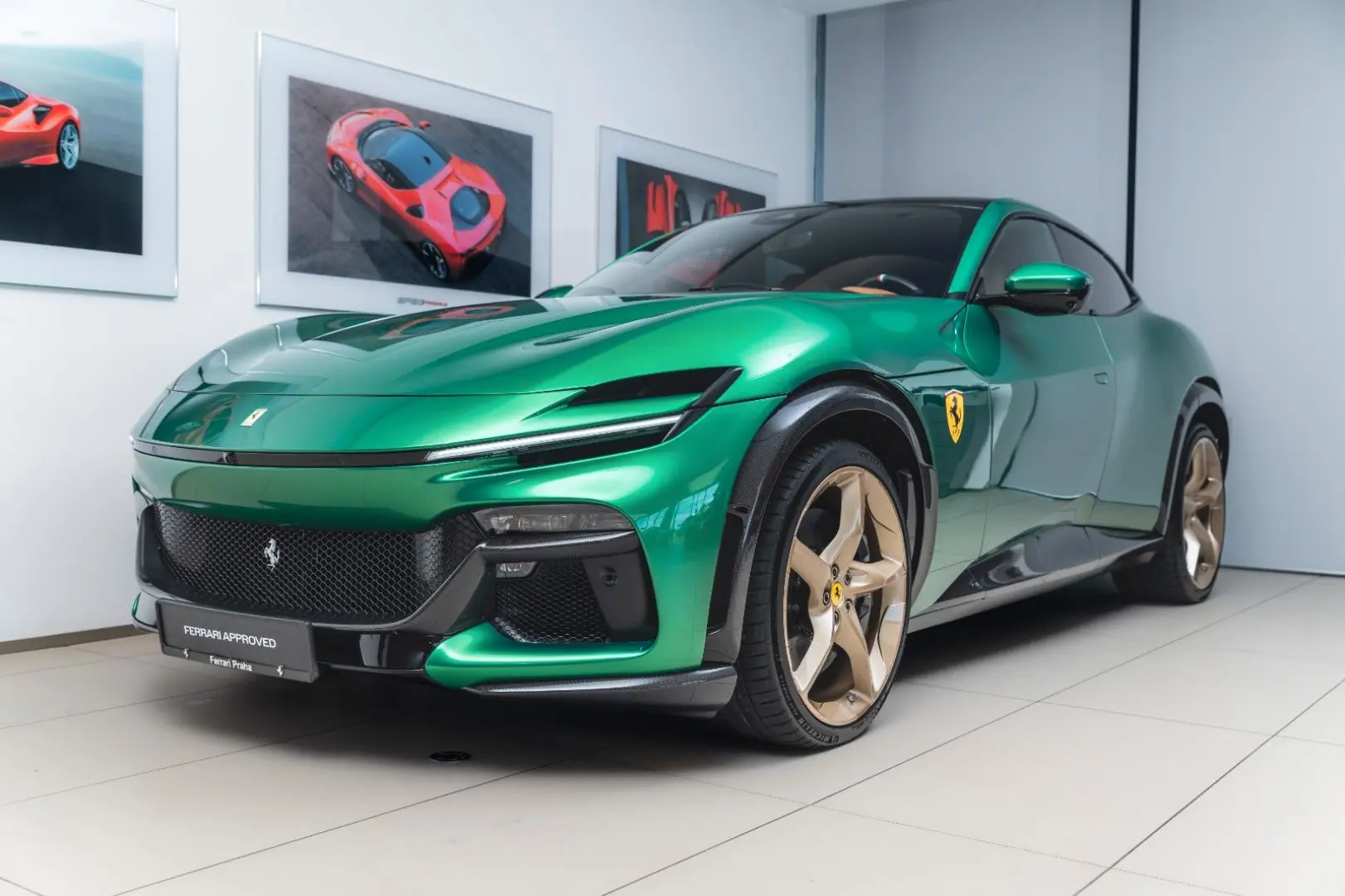 Purosangue V12 DCT 4WD