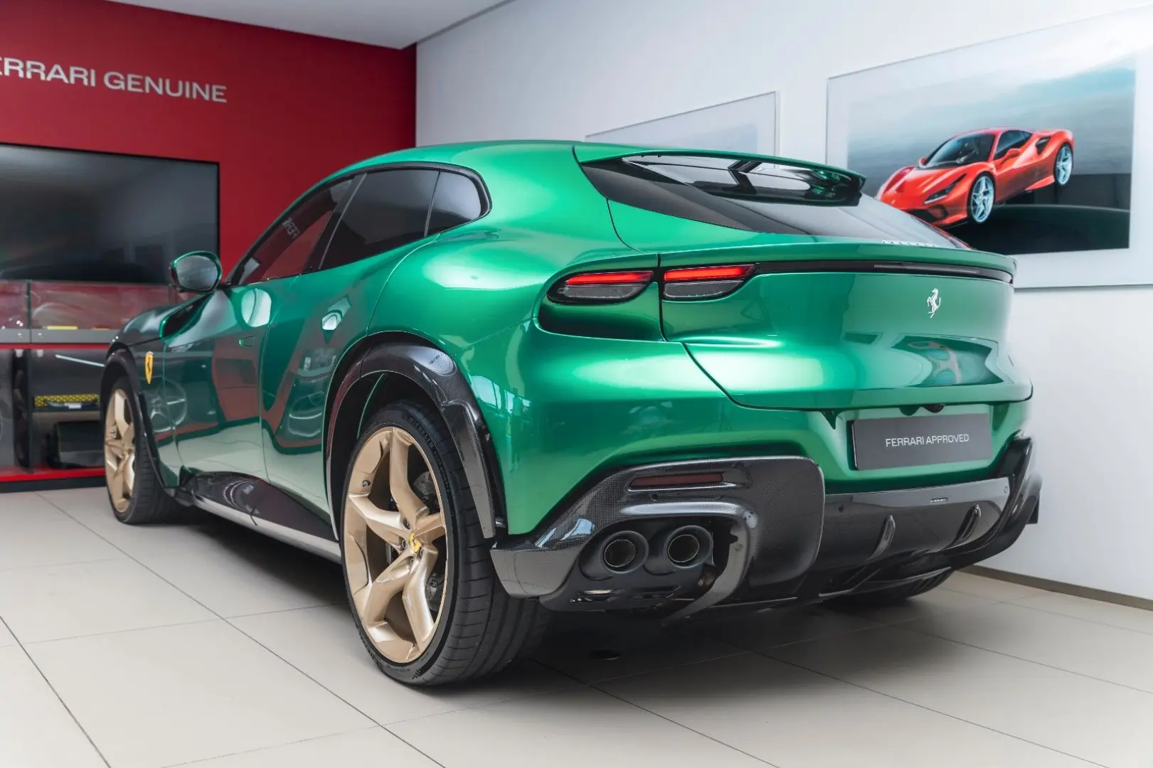 Purosangue V12 DCT 4WD