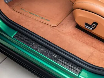 Purosangue V12 DCT 4WD