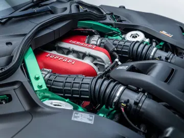 Purosangue V12 DCT 4WD