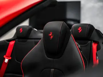 Ferrari Roma Spider*Surround*Ventilated seats