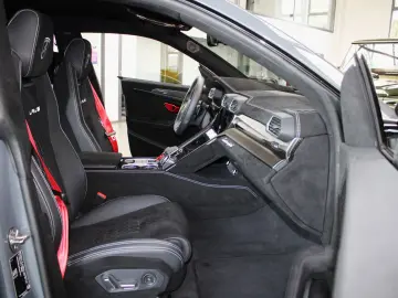 URUS PERFORMANTE EXKLUSIV FULL CARBON/B&O 3D/23