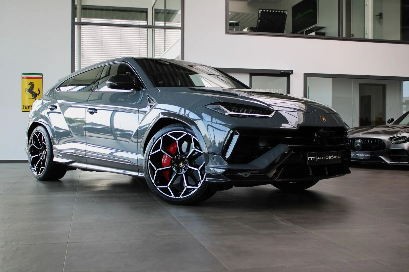 URUS PERFORMANTE EXKLUSIV FULL CARBON/B&O 3D/23