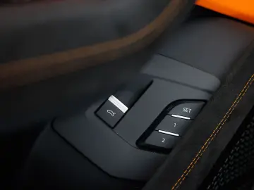 Urus S MY24 | Carbon int | Maintenance 5 years