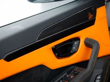 Urus S MY24 | Carbon int | Maintenance 5 years