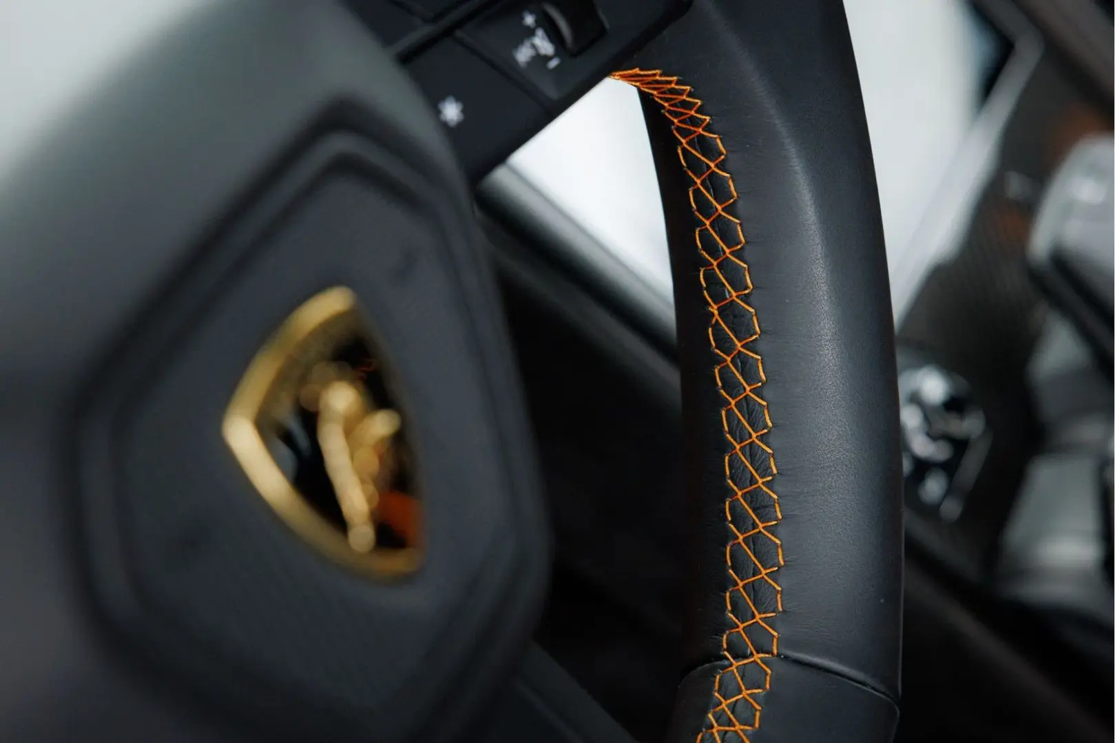 Urus S MY24 | Carbon int | Maintenance 5 years