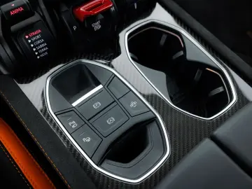 Urus S MY24 | Carbon int | Maintenance 5 years