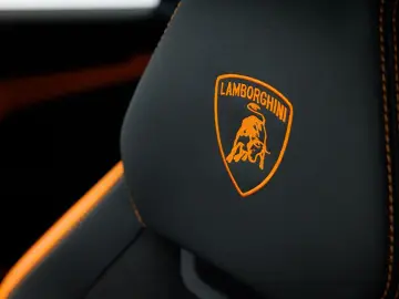 Urus S MY24 | Carbon int | Maintenance 5 years