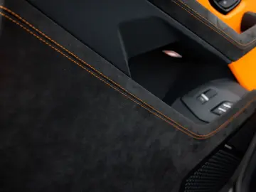Urus S MY24 | Carbon int | Maintenance 5 years