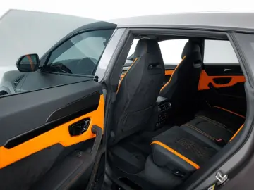 Urus S MY24 | Carbon int | Maintenance 5 years