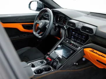 Urus S MY24 | Carbon int | Maintenance 5 years