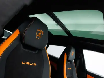 Urus S MY24 | Carbon int | Maintenance 5 years