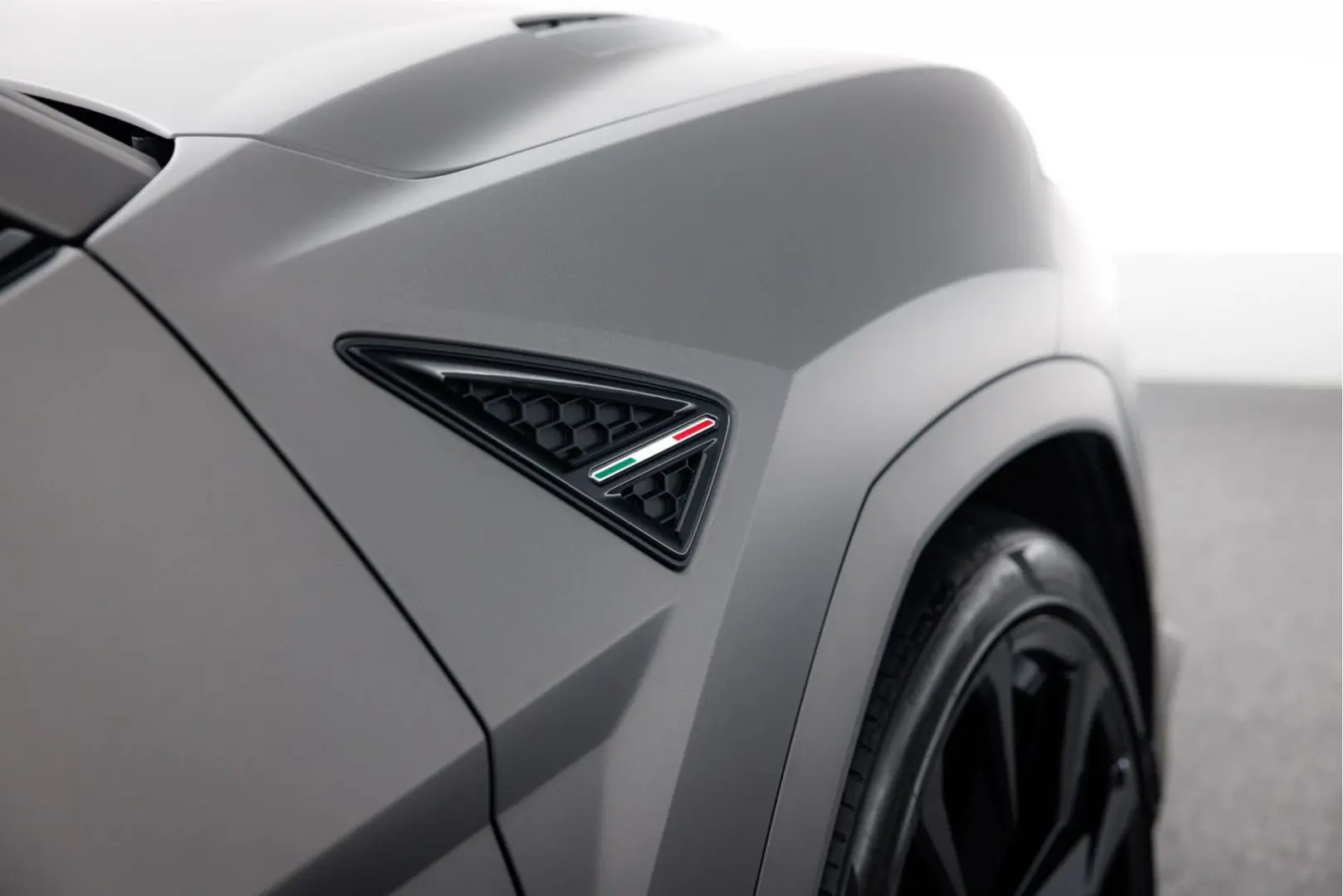 Urus S MY24 | Carbon int | Maintenance 5 years