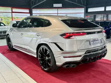 Urus S AKRAPOVIC+B&O+PANO
