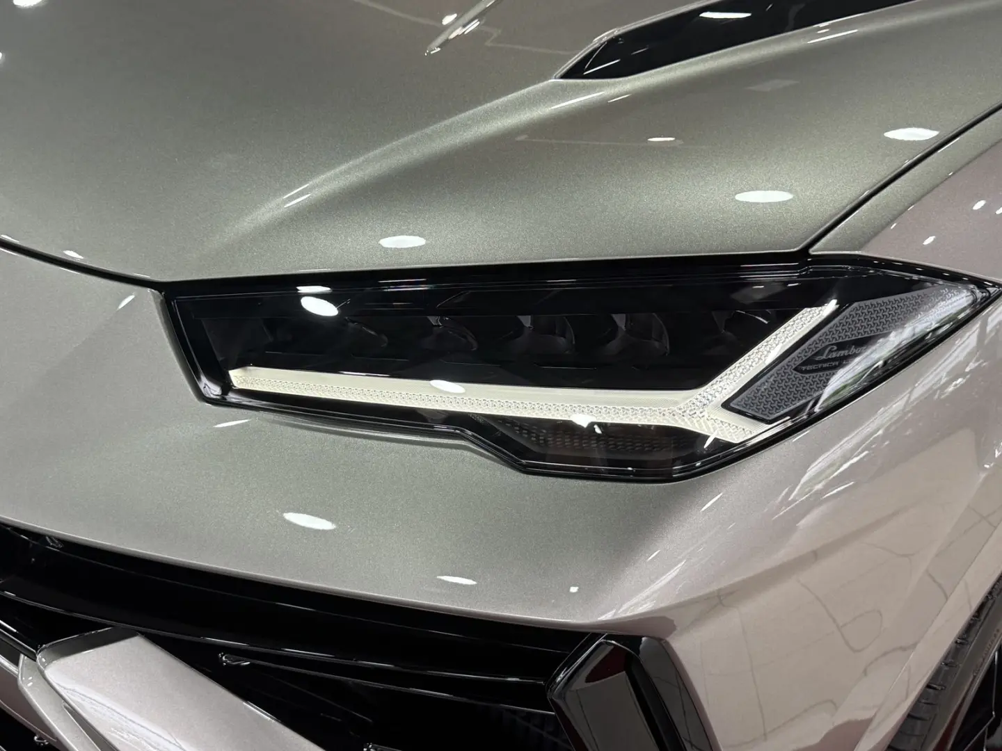 Urus S AKRAPOVIC+B&O+PANO