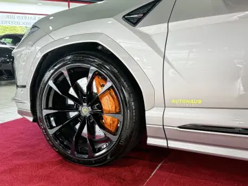 Urus S AKRAPOVIC+B&O+PANO