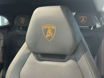 Urus S AKRAPOVIC+B&O+PANO