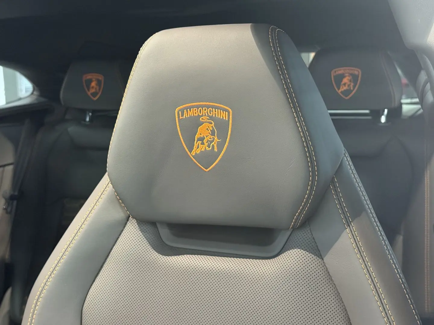 Urus S AKRAPOVIC+B&O+PANO