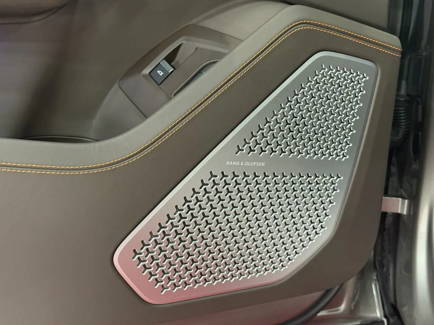 Urus S AKRAPOVIC+B&O+PANO