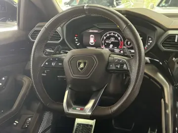 Urus S AKRAPOVIC+B&O+PANO