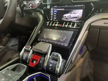 Urus S AKRAPOVIC+B&O+PANO